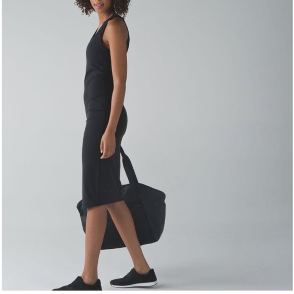 Lululemon Globetrotter dress size 4 - Picture 2 of 10